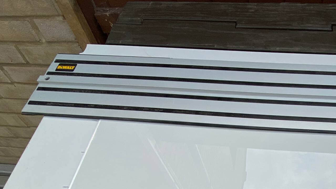 An aluminium guide track for a portable circular saw