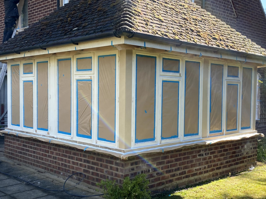 bay window paint spraying