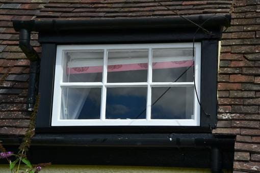 Decayed wooden frame windows restoration