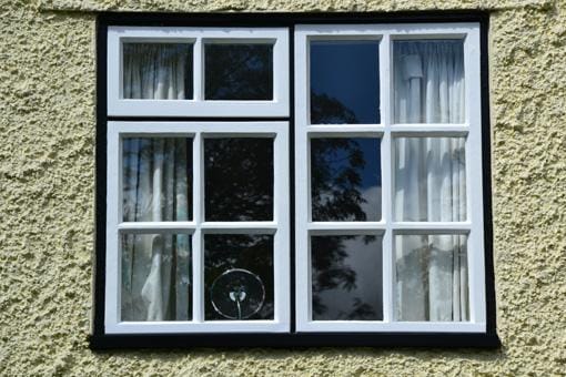 Decayed wooden frame windows restoration